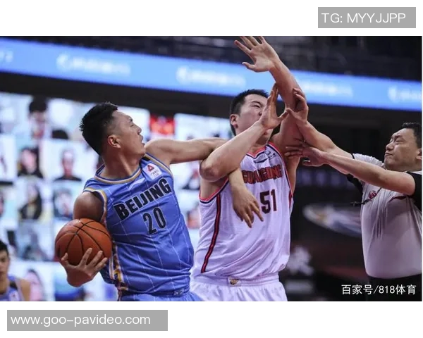 【体坛圆桌】“吐槽大会”足篮躺枪，笑着笑着就哭了…